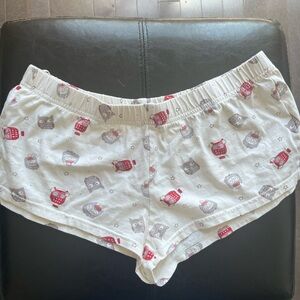 🌺 5/$30 🌺 Womens cream and red boxer shorts owl print
